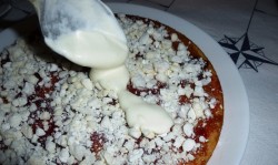 Торт с клубничным вареньем - шаг 6 Торт с клубничным вареньем - шаг 6