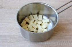 название картинки Торт с кокосовой стружкой