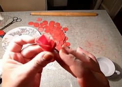 название картинки Торт с розами из мастики