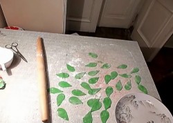 название картинки Торт с розами из мастики