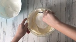 Торт с творожным сыром