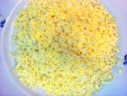 Салат с рыбной консервой и яйцом