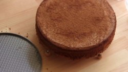 название картинки Торт Шкатулка с клубникой