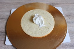 название картинки Торт Штефания с цветами и маскарпоне