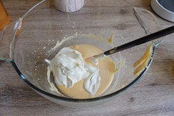 название картинки Торт Штефания с цветами и маскарпоне