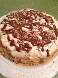 Торт Сникерс с вареным сгущенным молоком - шаг 12 Торт Сникерс с вареным сгущенным молоком - шаг 12