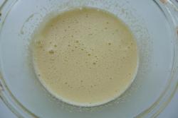 название картинки Торт со взбитыми сливками и фруктами