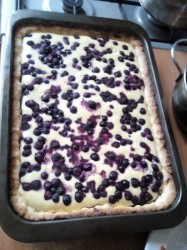 название картинки Торт творожный со смородиной в желе