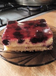 название картинки Торт творожный со смородиной в желе