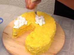 название картинки Торт Золотой петушок