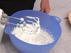 название картинки Торт Золотой петушок