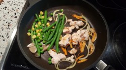 Бурито с курицей и стручковой фасолью