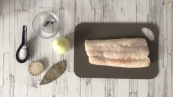 Треска по-польски на рыбном бульоне с корнем сельдерея - шаг 1 Треска по-польски на рыбном бульоне с корнем сельдерея - шаг 1