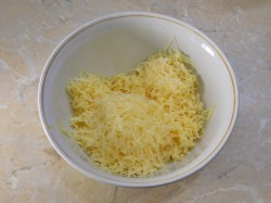 название картинки Треугольники из лаваша с сыром на сковороде