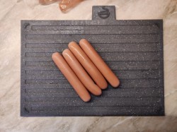 Сосиски в лаваше на сковороде