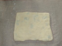 Турецкие лепешки гезлеме на кефире с зеленью - шаг 9