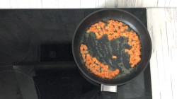 Тушеная капуста с мясом и картошкой - шаг 4