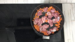 Тушеная капуста с мясом и картошкой - шаг 5