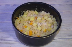 Картошка с капустой и мясом в мультиварке - шаг 12 Картошка с капустой и мясом в мультиварке - шаг 12