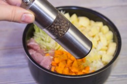 Картошка с капустой и мясом в мультиварке - шаг 8 Картошка с капустой и мясом в мультиварке - шаг 8