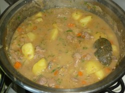 Тушеная картошка с печенью