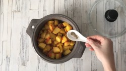 название картинки Тушеная картошка в духовке