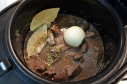 название картинки Тушеная лосятина в мультиварке