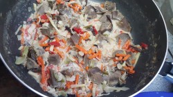 название картинки Тушеные желудки индейки по русско азиатски