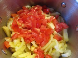 Кабачки с картошкой и помидорами