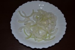 Тушеные свиные ребрышки в мультиварке