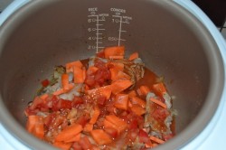 Тушеные свиные ребрышки в мультиварке