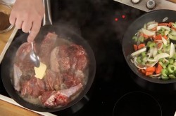 Тушеный гусь кусочками - шаг 13 Тушеный гусь кусочками - шаг 13