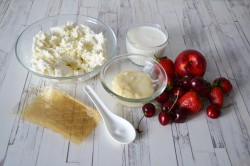 Творог с желатином и фруктами