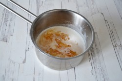 Творог с желатином и фруктами