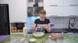 Творожная запеканка с грушей и черешней - шаг 5 Творожная запеканка с грушей и черешней - шаг 5