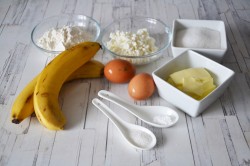 Творожно банановый кекс