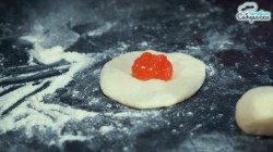 название картинки Творожное домашнее печенье с начинкой из джема