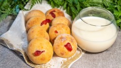 название картинки Творожное домашнее печенье с начинкой из джема