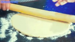 Творожное печенье на сметане с сахаром и ванильным вкусом