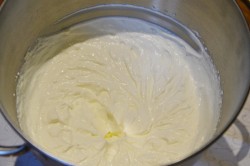 Творожный десерт с малиновым соусом - шаг 4 Творожный десерт с малиновым соусом - шаг 4