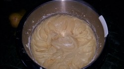 Творожный кекс с грушей