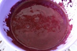 Творожный торт с песочным печеньем и черникой без выпечки - шаг 7