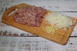 Тяхан с курицей и овощами