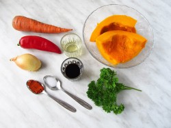 название картинки Тыква на сковороде с овощами