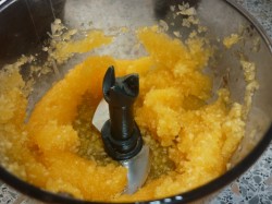 название картинки Тыквенные булочки с творожной начинкой