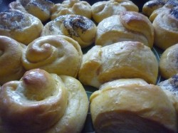 название картинки Тыквенные булочки с творожной начинкой