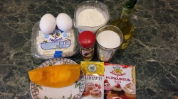 Тыквенные кексы с творогом - шаг 1