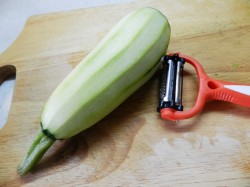 Юрча из кабачков в мультиварке на зиму - шаг 2