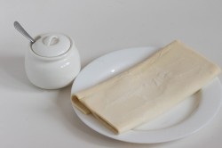 Ушки из слоеного теста с сахаром