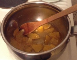 название картинки Утиная грудка в медово-соевом соусе с апельсинами